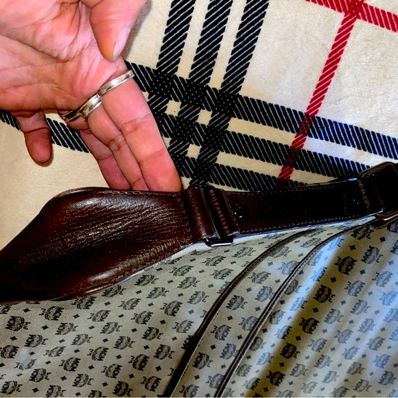 Authentic MCM messenger bag UNISEX - Picture 4 of 11